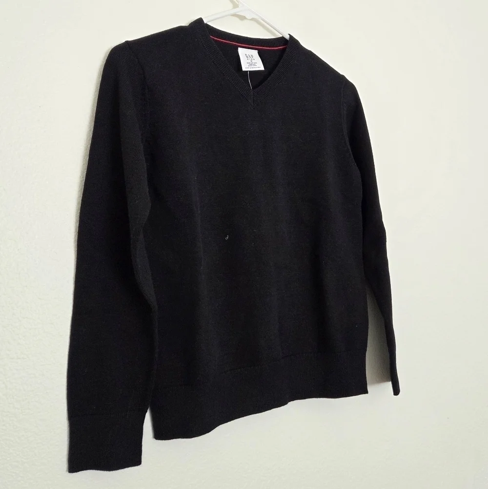 GAP Kids Classic Black V-Neck Sweater Size Boys Medium(8)